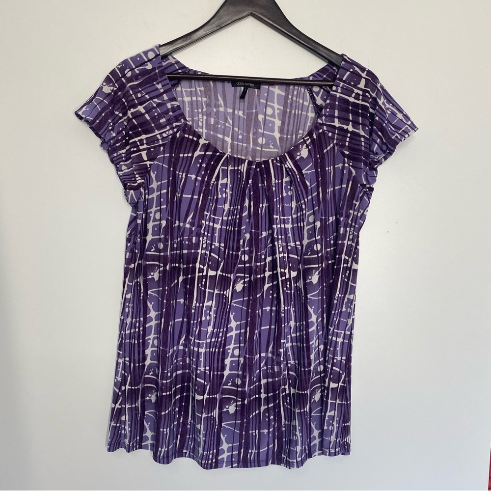 Daisy Fuentes Purple Cap Sleeve Blouse size Large